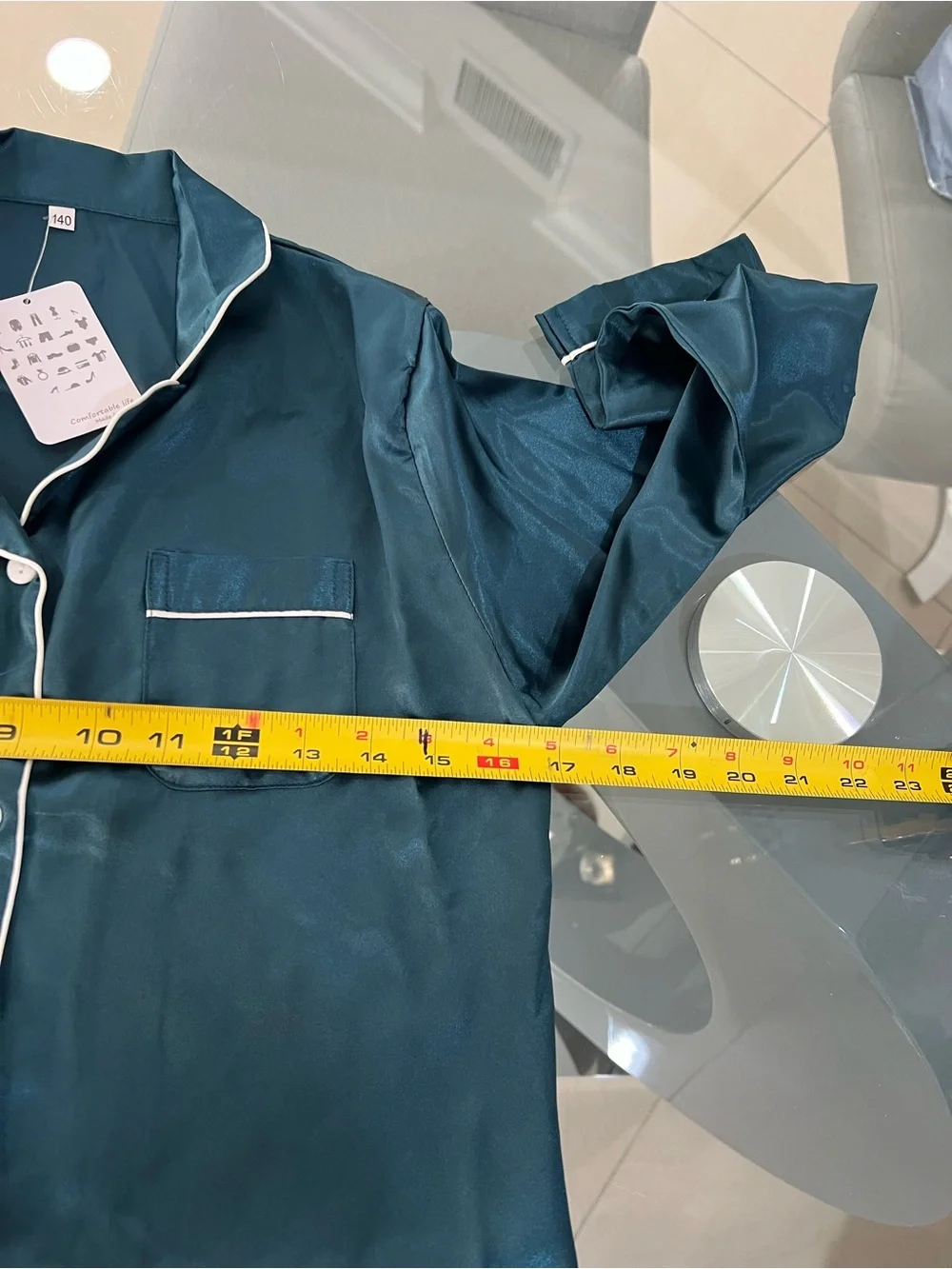 (NWT) Girls/ boys dark green silky pajamas set size 140 (10-11 years) UNISEX